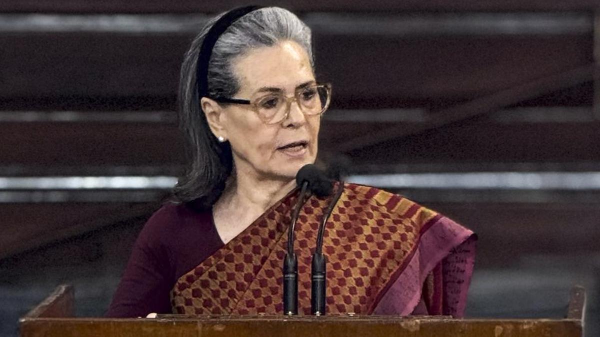 खामेनेई की हत्या पर सरकार की चुप्पी