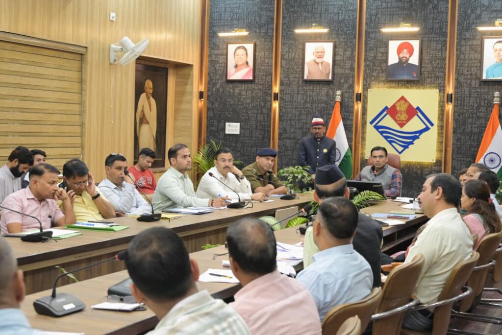 देहरादून में LPG गैस सिलेंडर