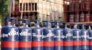 उत्तराखंड में कमर्शियल गैस सिलेंडर संकट: होटल-रेस्टोरेंट उद्योग पर गहराया संकट, सरकार बोली – स्थिति अस्थायी